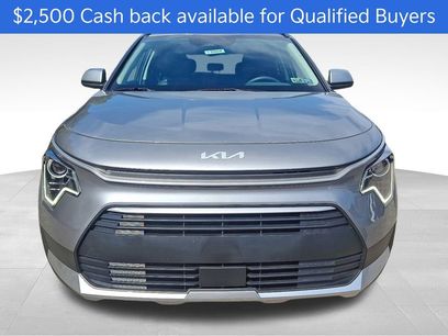 New 2025 Kia Niro EX