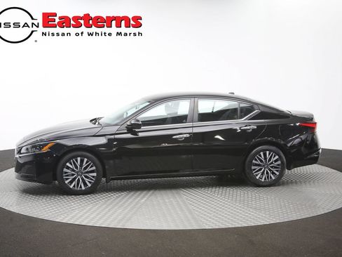 Used 2023 Nissan Altima 2.5 SV FWD image 58