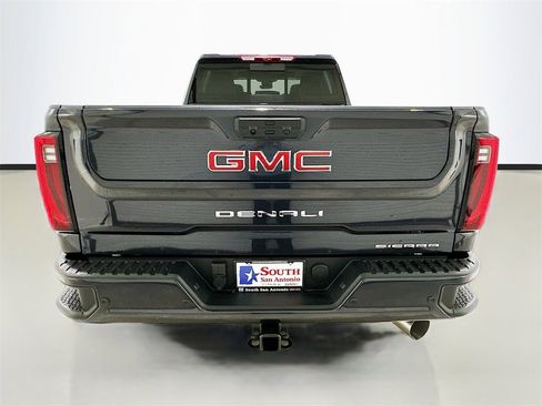 New 2026 GMC Sierra 2500 Denali w/ Denali Reserve Package image 6