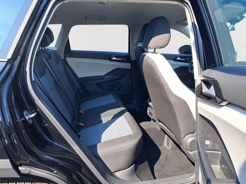 New 2025 Volkswagen Taos S image 16