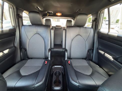 Used 2025 Toyota Highlander XSE AWD/4WD image 42