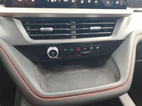 Used 2026 Ford Explorer ST-Line w/ ST-Line Street Pack RWD image 22