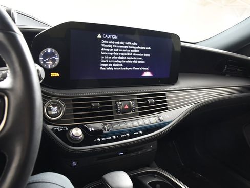 Used 2022 Lexus LS 500 AWD image 31