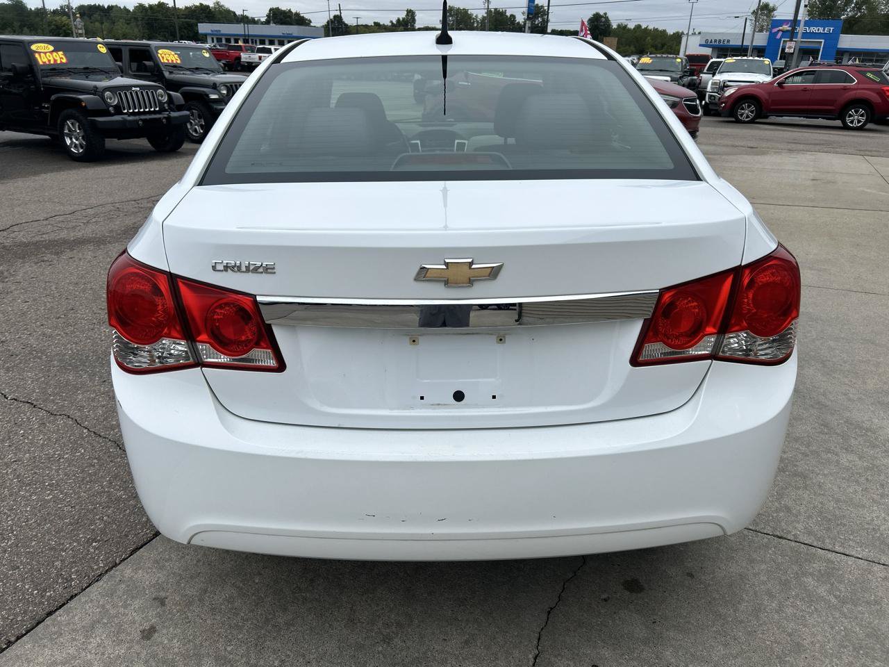 Used 2012 Chevrolet Cruze LS w/ Connectivity Package FWD image 6