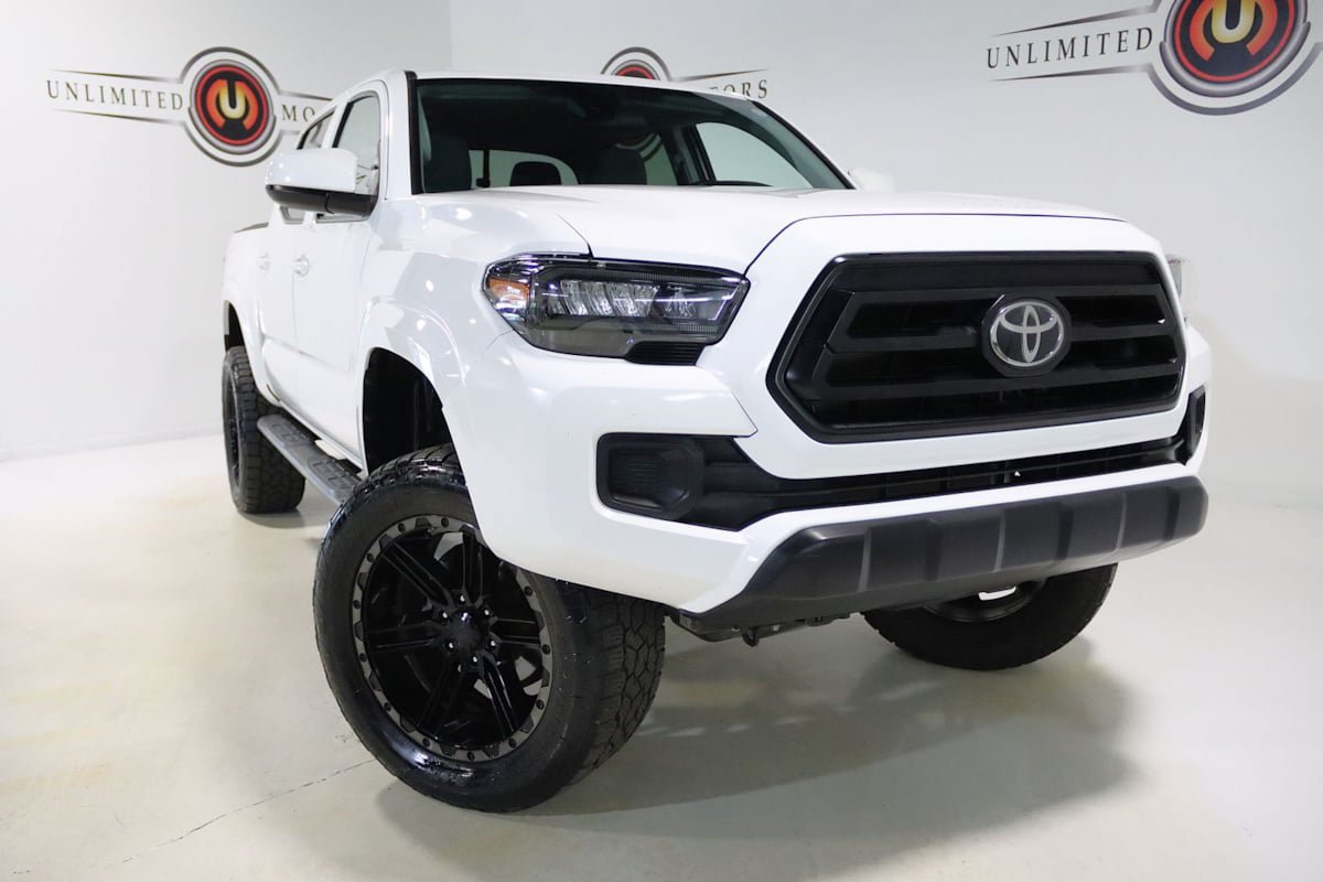 Used 2020 Toyota Tacoma SR AWD/4WD image 8