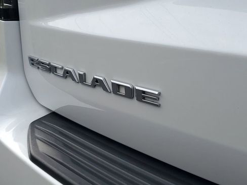 Used 2023 Cadillac Escalade Sport w/ Touring Package image 28