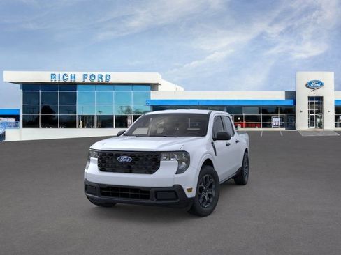 New 2025 Ford Maverick XLT w/ Equipment Group 301A AWD/4WD image 2