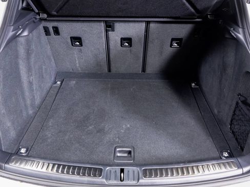 Certified 2026 Porsche Macan AWD/4WD image 12