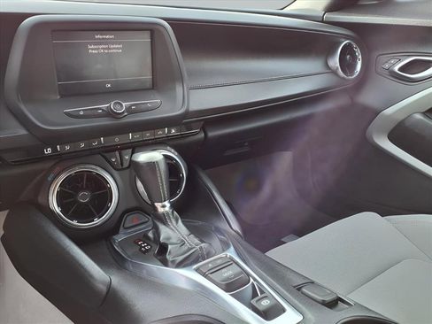 Used 2023 Chevrolet Camaro LT image 5