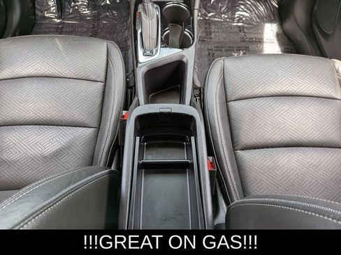 Used 2021 Buick Encore GX Essence w/ Experience Buick Package FWD image 29