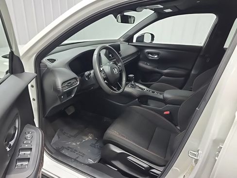 Certified 2024 Honda HR-V Sport image 30