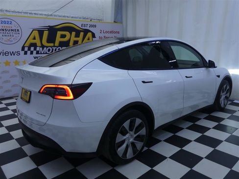 Used 2023 Tesla Model Y Long Range AWD/4WD image 6