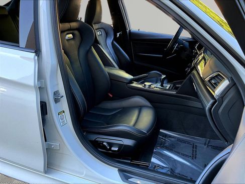 Used 2017 BMW M3 RWD image 29