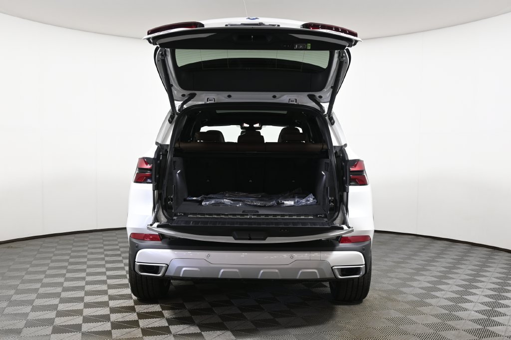 Used 2026 BMW X5 xDrive50e w/ Climate Comfort Package AWD/4WD image 34
