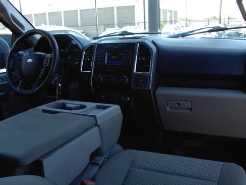 Used 2016 Ford F150 XLT AWD/4WD image 22