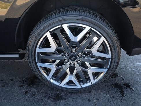 New 2026 Ford Expedition Platinum w/ Platinum Ultimate Package image 21