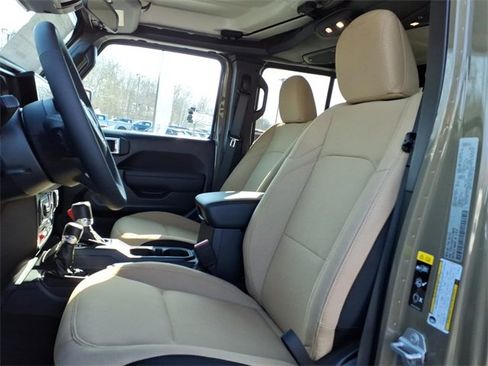 New 2026 Jeep Gladiator Willys image 12