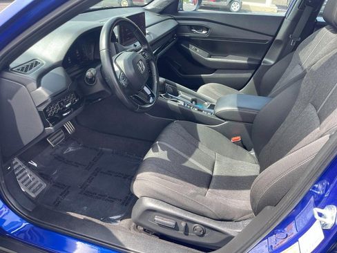 Used 2025 Honda Accord Sport image 19