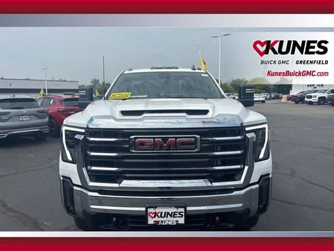 New 2025 GMC Sierra 2500 SLE image 2