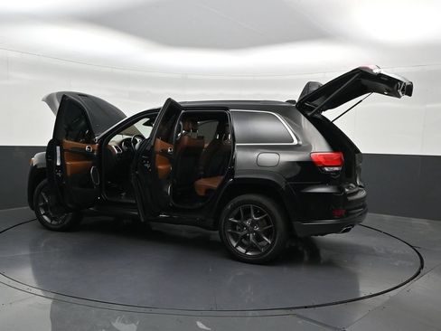 Used 2019 Jeep Grand Cherokee Summit w/ Trailer Tow Group IV RWD image 36