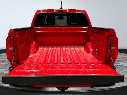Used 2018 Chevrolet Colorado Z71 RWD image 7