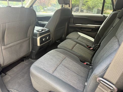 Used 2022 Ford Expedition XLT AWD/4WD image 23