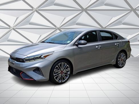 Used 2023 Kia Forte GT FWD image 5