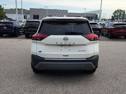 Used 2023 Nissan Rogue SV w/ SV Premium B Package AWD/4WD image 6