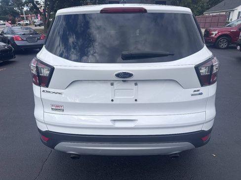 Used 2017 Ford Escape SE AWD/4WD image 5