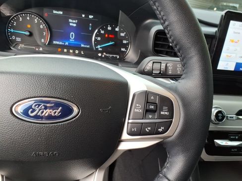 Used 2023 Ford Explorer XLT w/ Class IV Trailer Tow Package AWD/4WD image 22