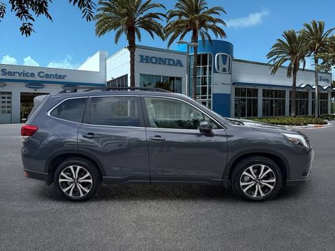 Used 2023 Subaru Forester Limited AWD/4WD image 9