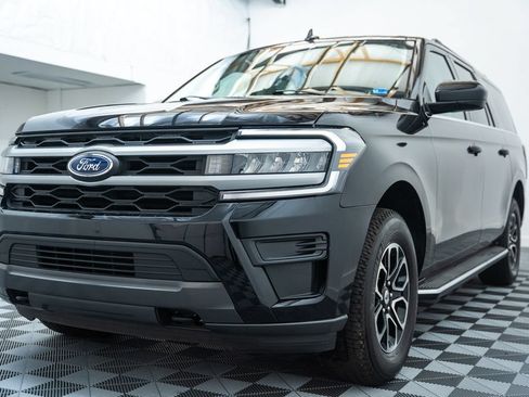 Used 2022 Ford Expedition Max XLT AWD/4WD image 3