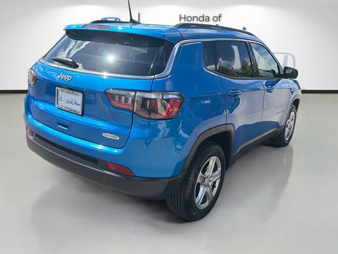 Used 2023 Jeep Compass Latitude w/ Sun and Sound Group AWD/4WD image 7