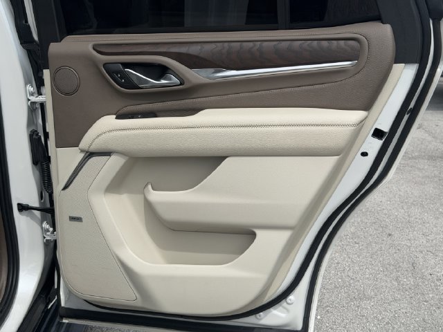 Used 2022 GMC Yukon Denali RWD image 36