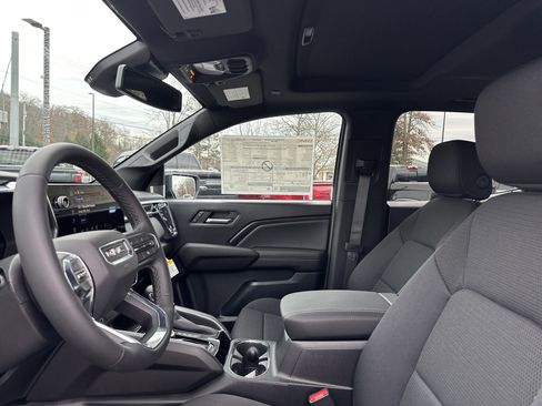 New 2026 GMC Canyon Elevation image 12
