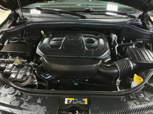 Used 2022 Jeep Grand Cherokee Limited AWD/4WD image 10