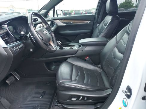 Used 2021 Cadillac XT6 Sport w/ Platinum Package AWD/4WD image 13