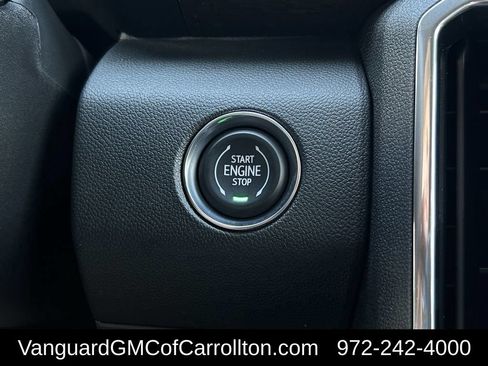 New 2026 GMC Acadia Denali Ultimate w/ LPO, Floor Liner Package AWD/4WD image 19