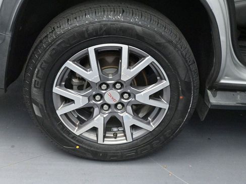Used 2020 GMC Acadia SLT FWD image 37