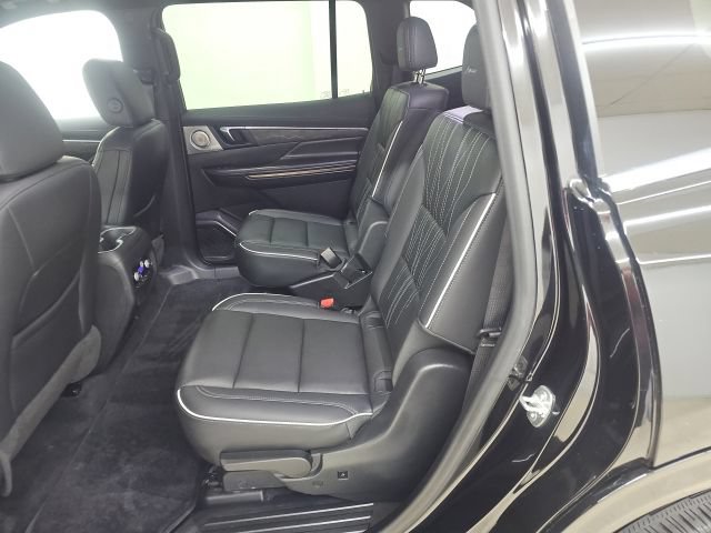 Used 2025 Buick Enclave Avenir w/ Super Cruise Package AWD/4WD image 4