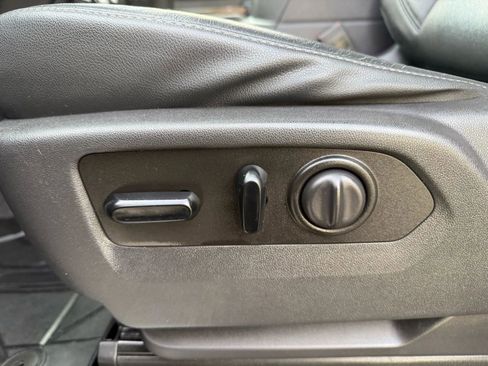 Used 2019 Chevrolet Silverado 1500 LT Trail Boss image 29