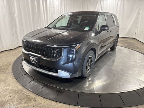 New 2026 Kia Carnival image 1