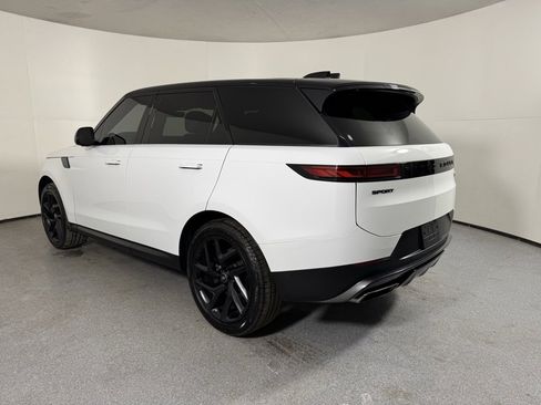Used 2023 Land Rover Range Rover Sport SE image 9