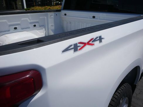 Used 2020 Chevrolet Silverado 1500 Custom w/ Trailering Package AWD/4WD image 14