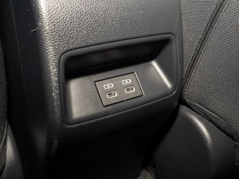 Certified 2025 Toyota Corolla SE image 9