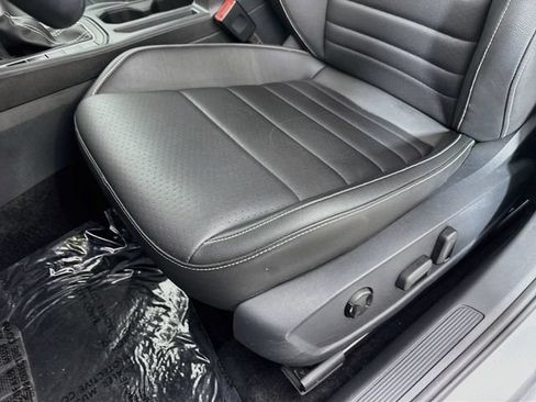 Certified 2024 Volkswagen Jetta SE FWD image 21