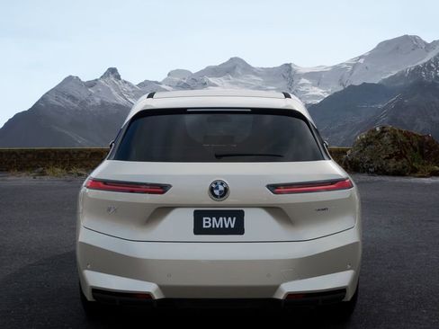 New 2026 BMW iX xDrive45 image 5