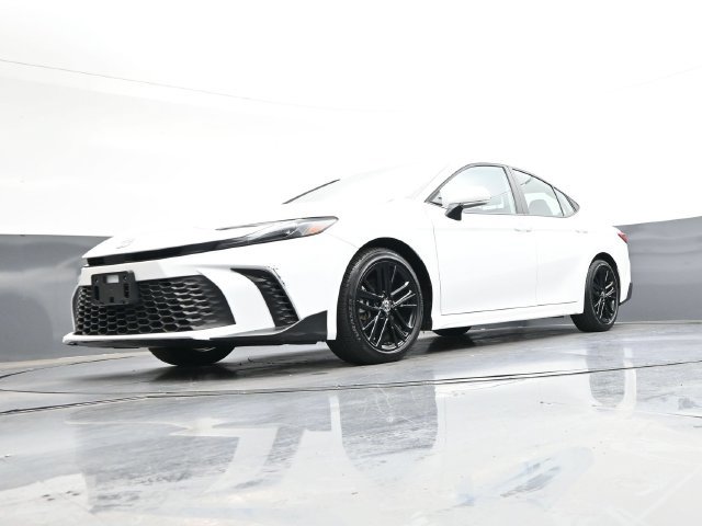 Used 2025 Toyota Camry SE FWD image 36