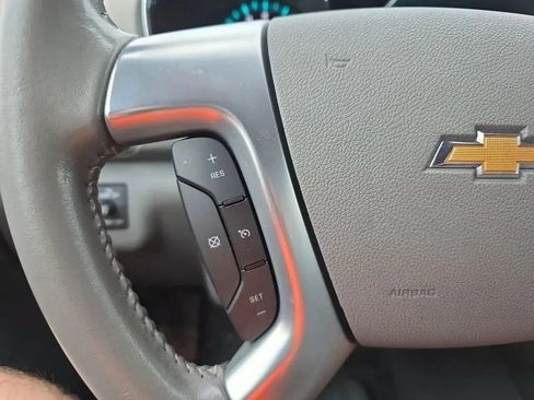 Used 2015 Chevrolet Traverse LT w/ Style and Technology Package FWD image 18
