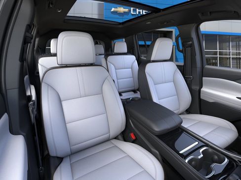 New 2026 Chevrolet Traverse High Country image 16